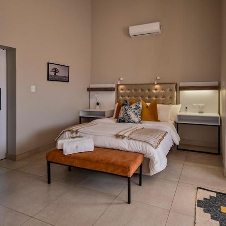 Summer Palace Guesthouse Блоемфонтейн Екстериор снимка